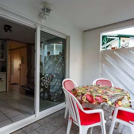 Rdc Avec Terrasse, Piscine Et Parking A 1km De La - Fr-1-2-418 *